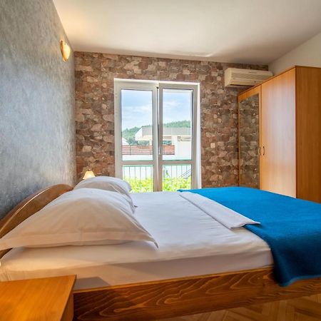 Apartmani Petracie Drvenik  Exteriör bild