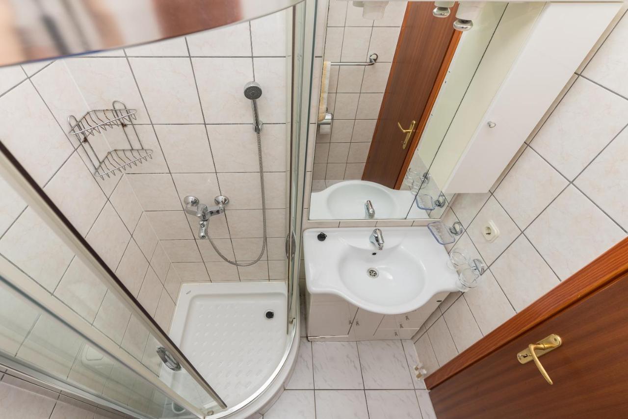 Apartmani Petracie Drvenik  Exteriör bild